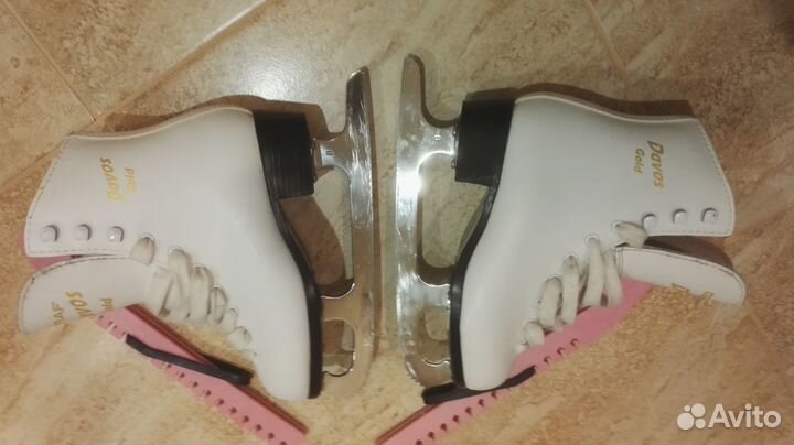 Коньки фигурные graf Davos Gold