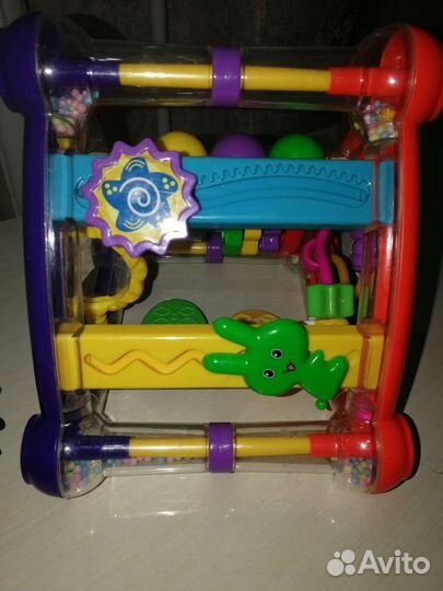 Развивающая игрушка треугольник
