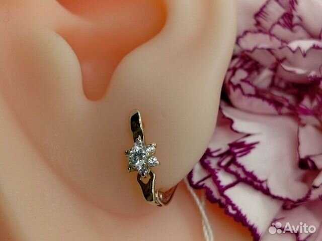 Серьги с синтетическим камнем Золото