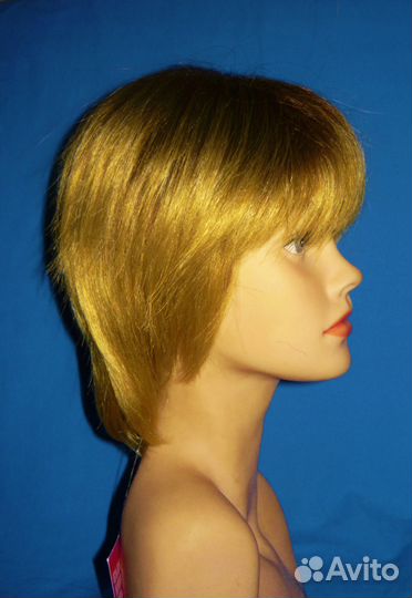 Парики женские