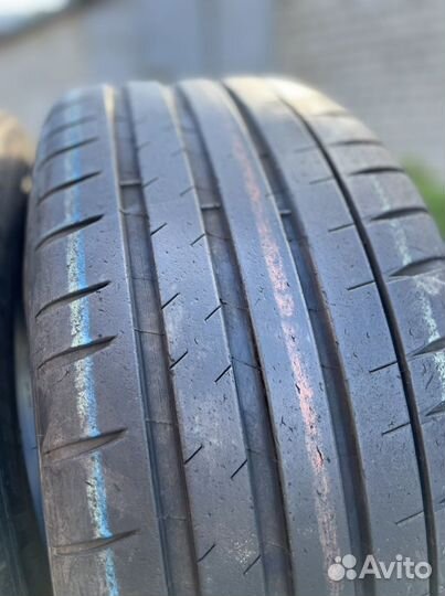 Michelin Pilot Sport 4 S 235/40 R19