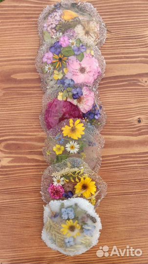 Подстаканник с живыми цветами из эпоксидной смолы