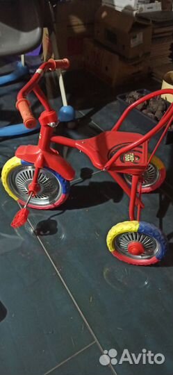 Детский трехколесный велосипед бу