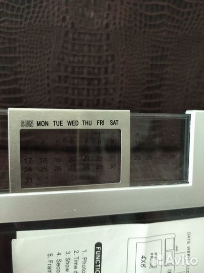Фоторамка с календарем и часами
