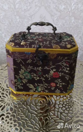 Шкатулка для украшений