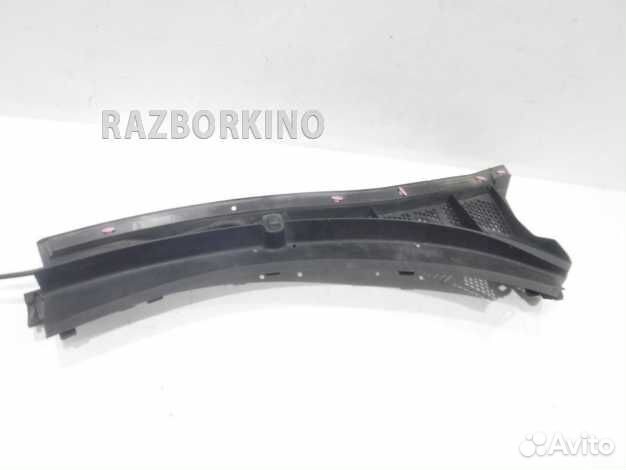 Водосток лобового стекла (жабо) Mazda 3 2 BL