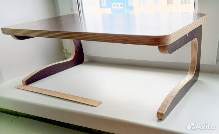 Деревянный столик для ноутбука