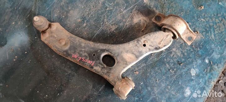 Рычаг передний правый в сборе Ford Focus 1