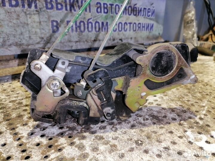 Замок двери задний левый Hyundai Matrix