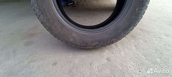 Continental IceContact 2 215/65 R16