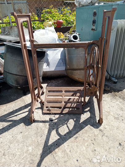 Станина от швейной машинки