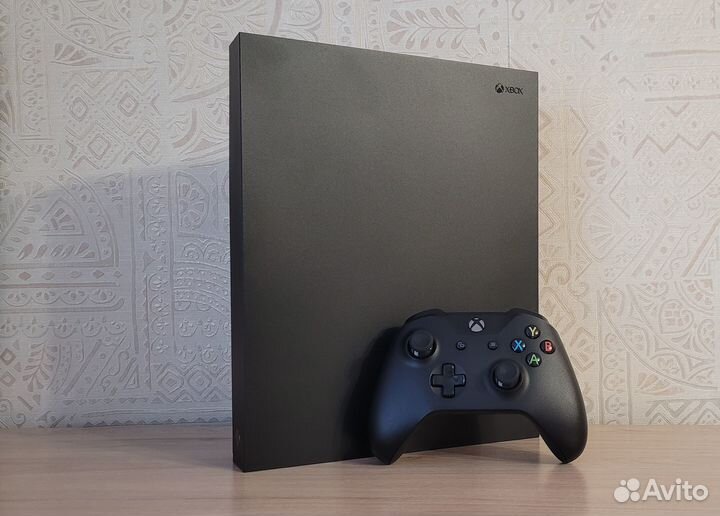 Xbox ONE X 1тб + Игры