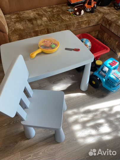Детский стол и стул IKEA маммут