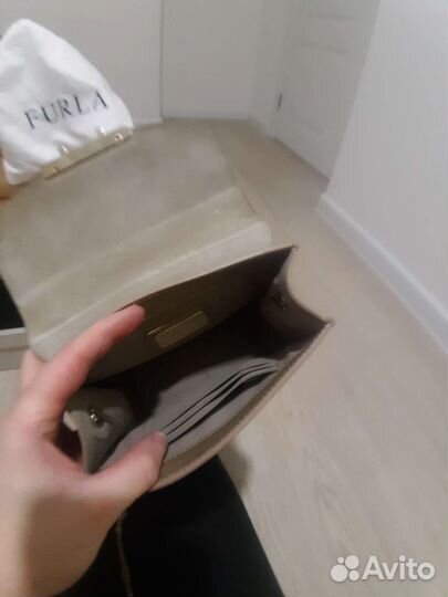 Золотая сумка furla