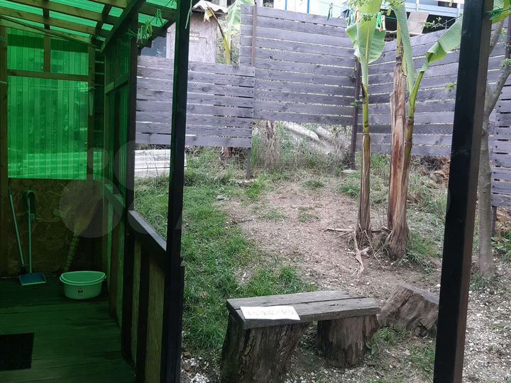 Дом 20 м² на участке 8 га