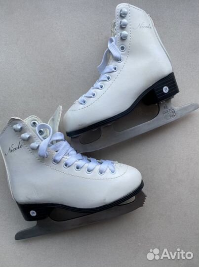 Коньки для фигурного катания