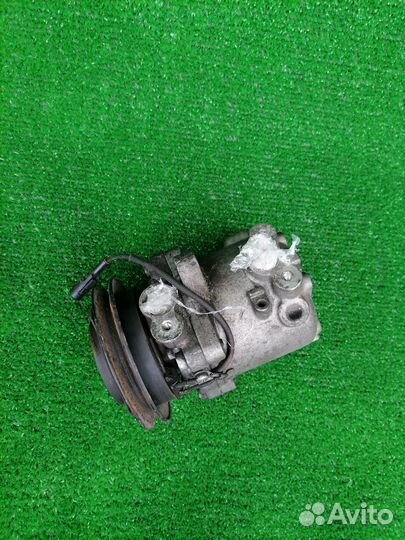 Компрессор кондиционера Nissan Moco 4472605390