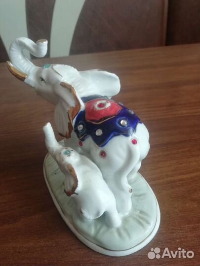Статуэтка слон