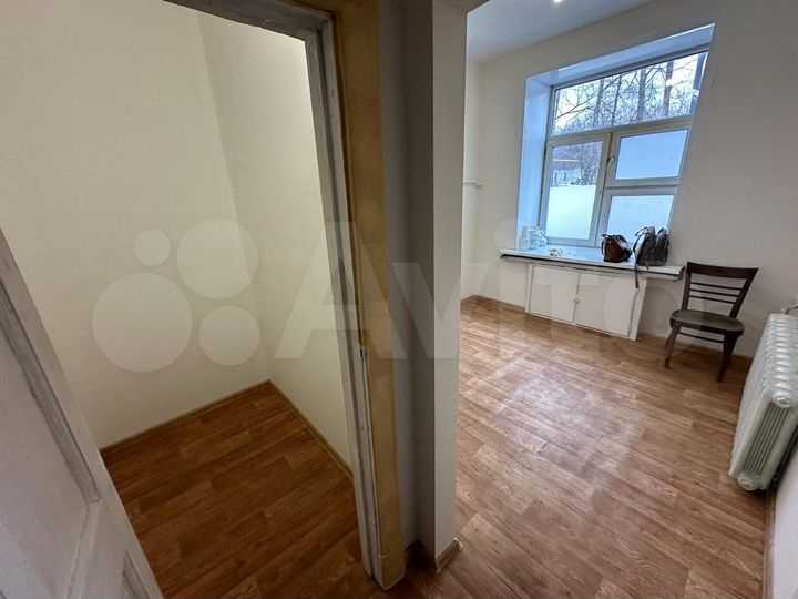 2-к. квартира, 60 м², 1/8 эт.