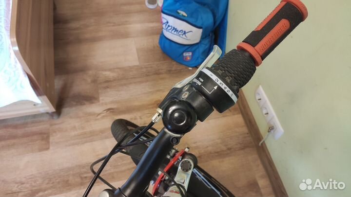 Подростковый велосипед Novatrack Shark 20