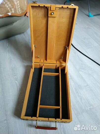 Походный мольберт