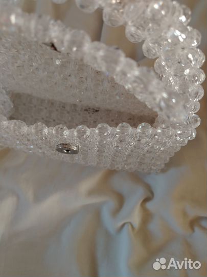 Сумка из прозрачных бусин ручной работы