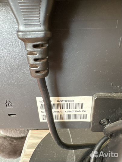 Монитор philips