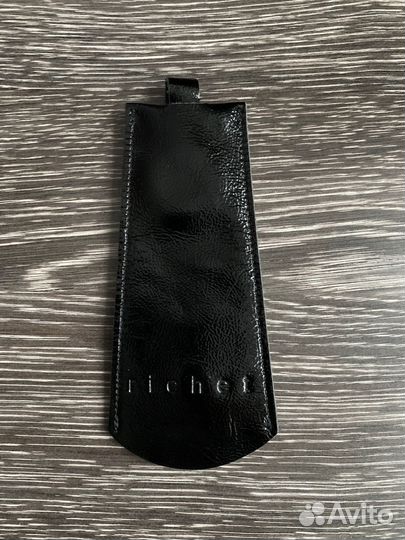 Кожаная ключница черная