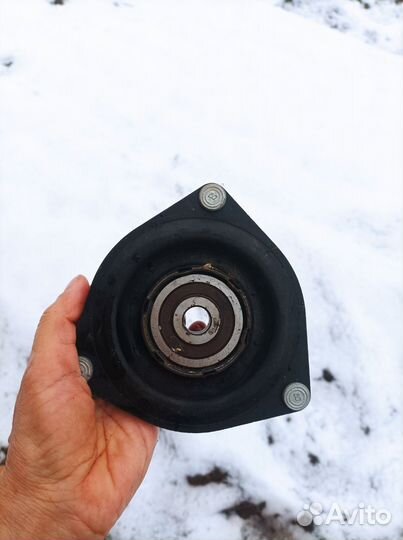 Опора стойки