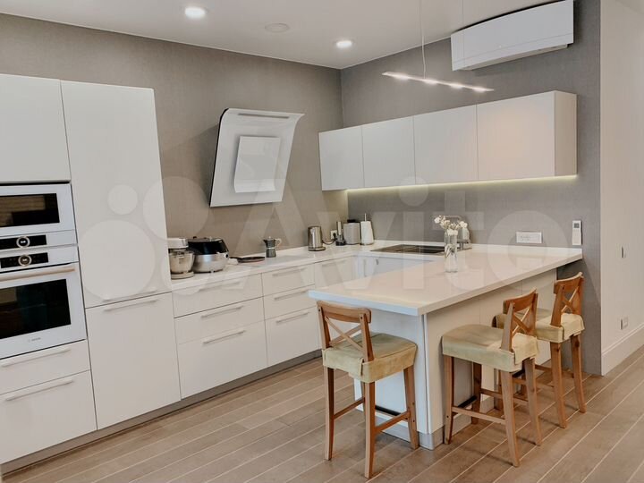 3-к. квартира, 104 м², 21/21 эт.