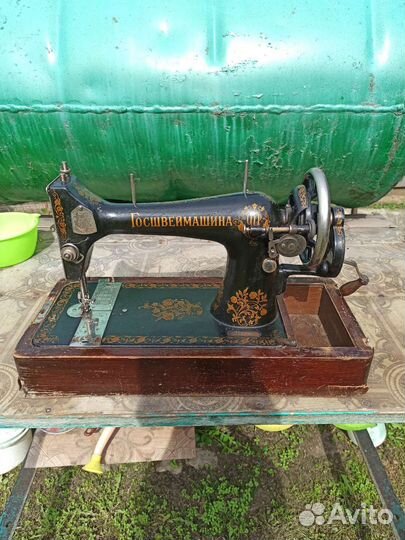 Швейная машина