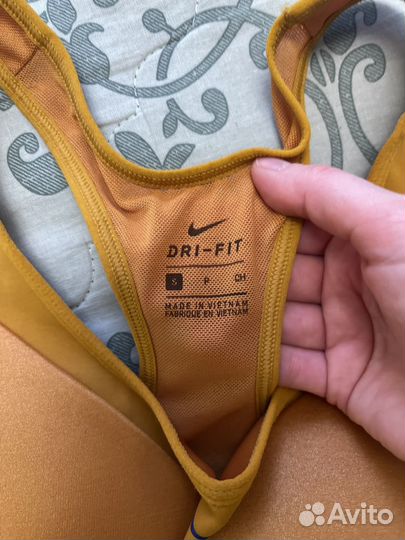 Спортивный топ nike s