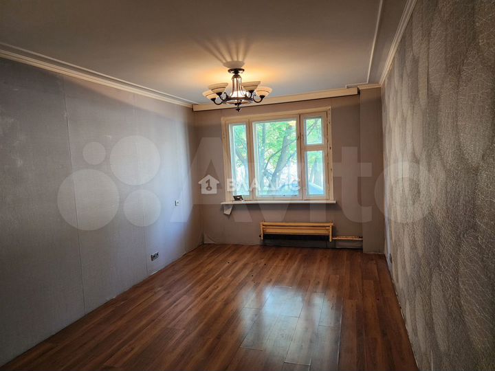 3-к. квартира, 72 м², 1/9 эт.