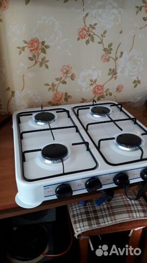 Газовая плита 4 конфорки 