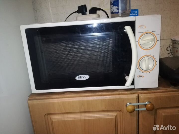 Холодильник, телевизор, стиралка и микроволновка