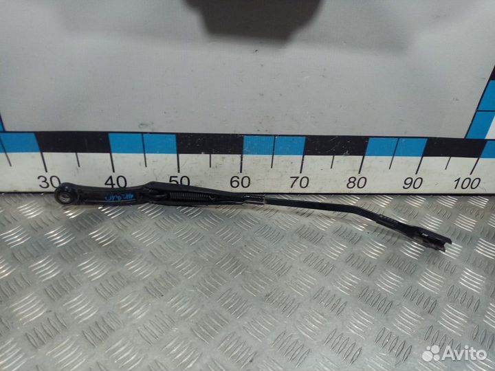 Б/У Поводок стеклоочистителя передний левый#001
