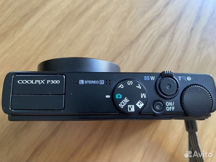 Nikon Coolpix p300