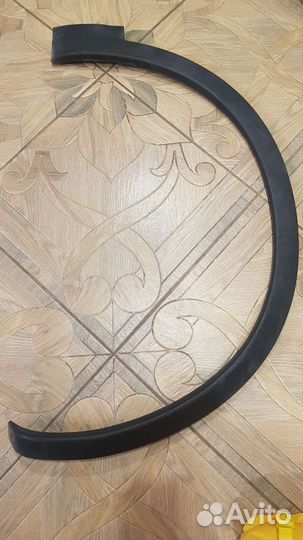 Накладка крыла передняя правая Nissan Qashqai 2010