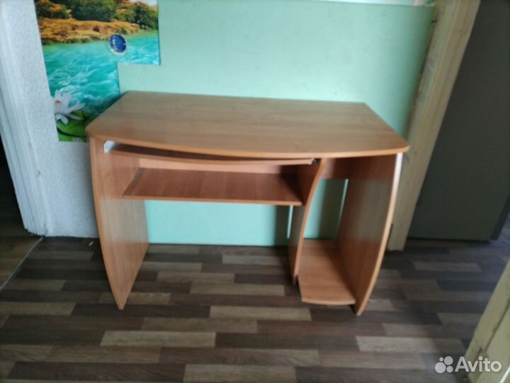 Компьютерный стол