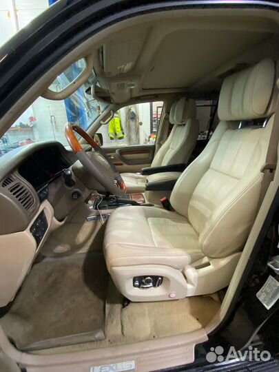 Сиденья для Lexus LX от Range Rover