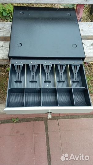 Денежный ящик для кассы