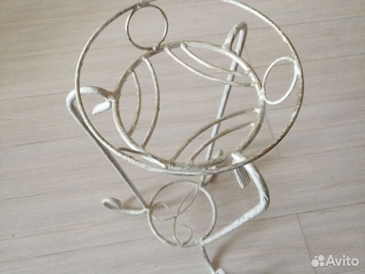 Подставка для цветов напольная металлическая