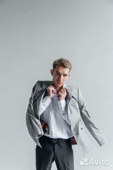 Ведущий событий + DJ с оборудованием