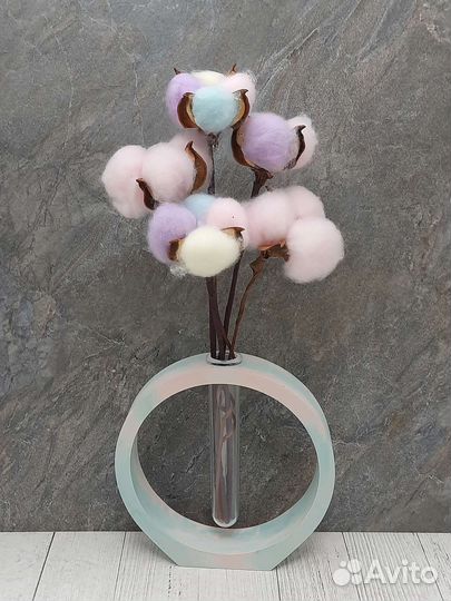 Ваза с хлопком