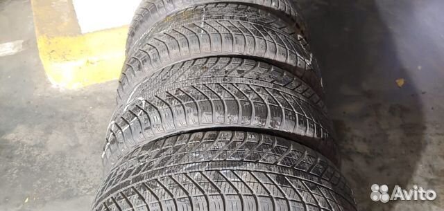 Goodyear Vector 4Seasons 205/50 R17 89V