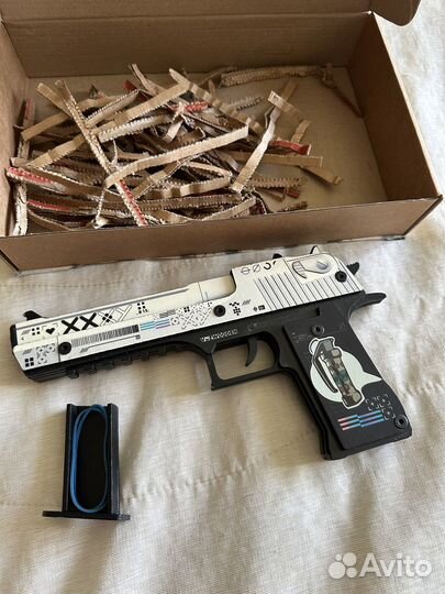 Пистолет из CS:GO vozwooden