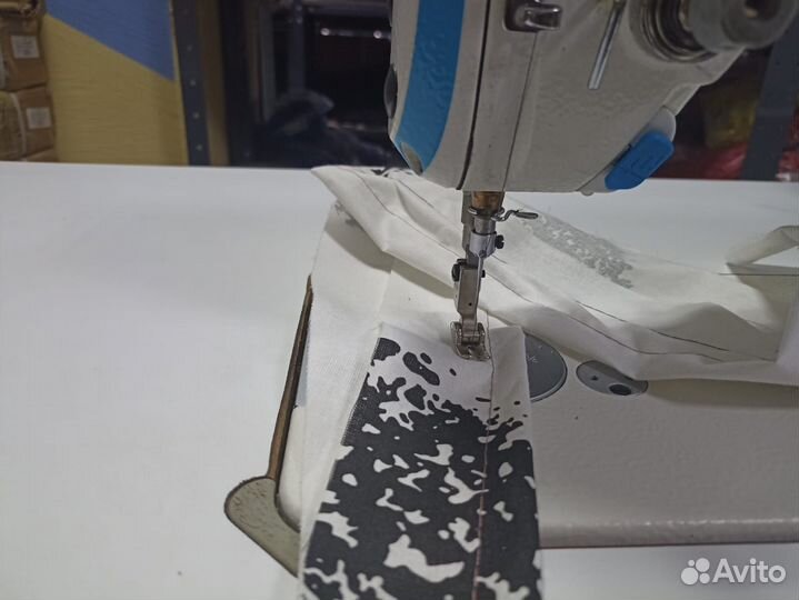 Промышленая швейная машина Jack F4 Б/У