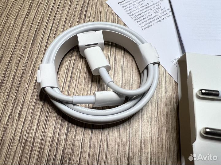 Зарядка на iPhone 20w оригинал, комплект