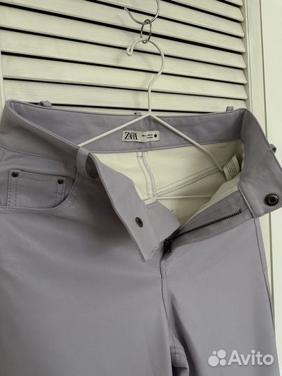 Кожаные брюки zara