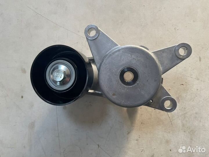 Ролик генератора натяжной Салярис 2 рио 4 года 1.4